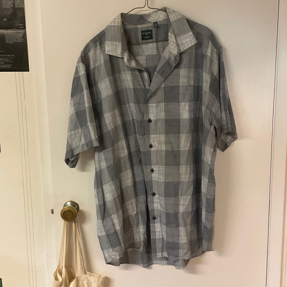 Leo Chevalier Classic Short Sleeve Men's Casual Gray Checkered Button Down Shirt